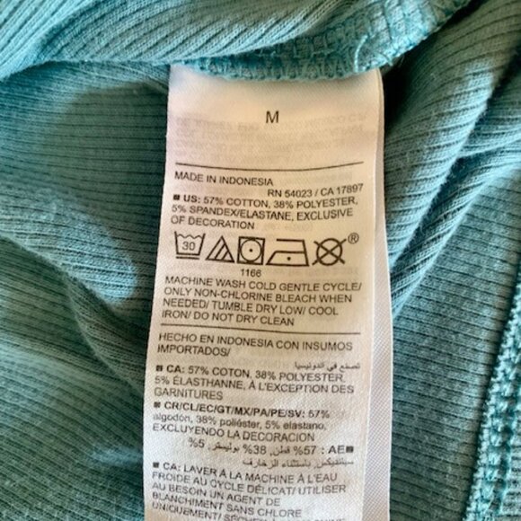 Old Navy Lace Trim Crop Tank 2-Pack - Picture 4 of 4